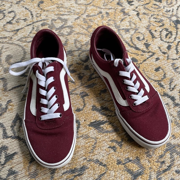 Vans Old Skool Shoe - Picture 1 of 2